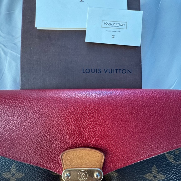 Preloved Authentic LV Pallas Wallet - Picture 4 of 7